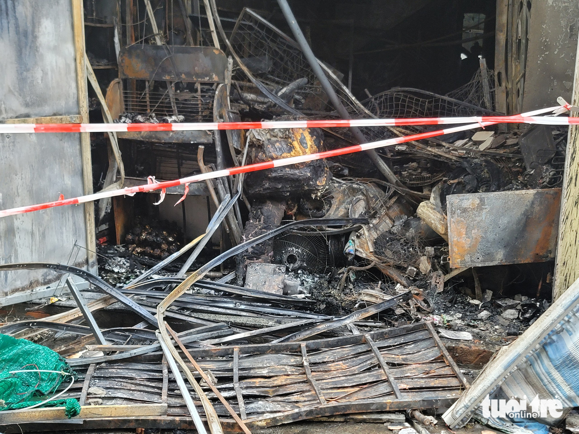 Equipment and devices inside the house were burned. Photo: Minh Chien / Tuoi Tre