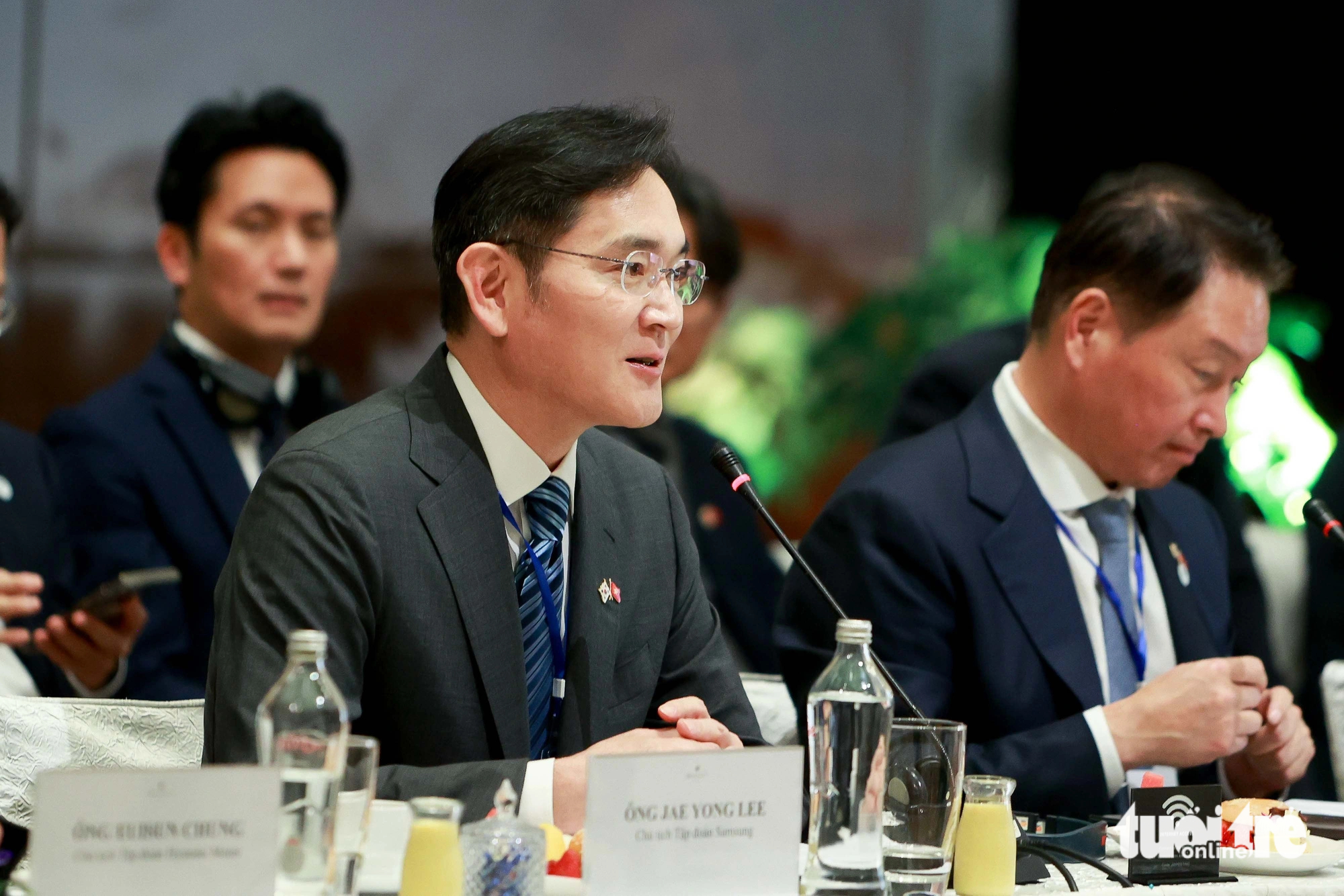 Samsung Electronics Chairman Lee Jae Yong speaks at a round-table meeting with Vietnamese Prime Minister Pham Minh Chinh in Hanoi on June 23, 2023. Photo: Nguyen Khanh / Tuoi Tre