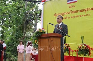 Vietnamese Ambassador to Thailand Phan Chi Thanh speaks at the inauguration ceremony of the welcome gate. Photo: Vietnam News Agency