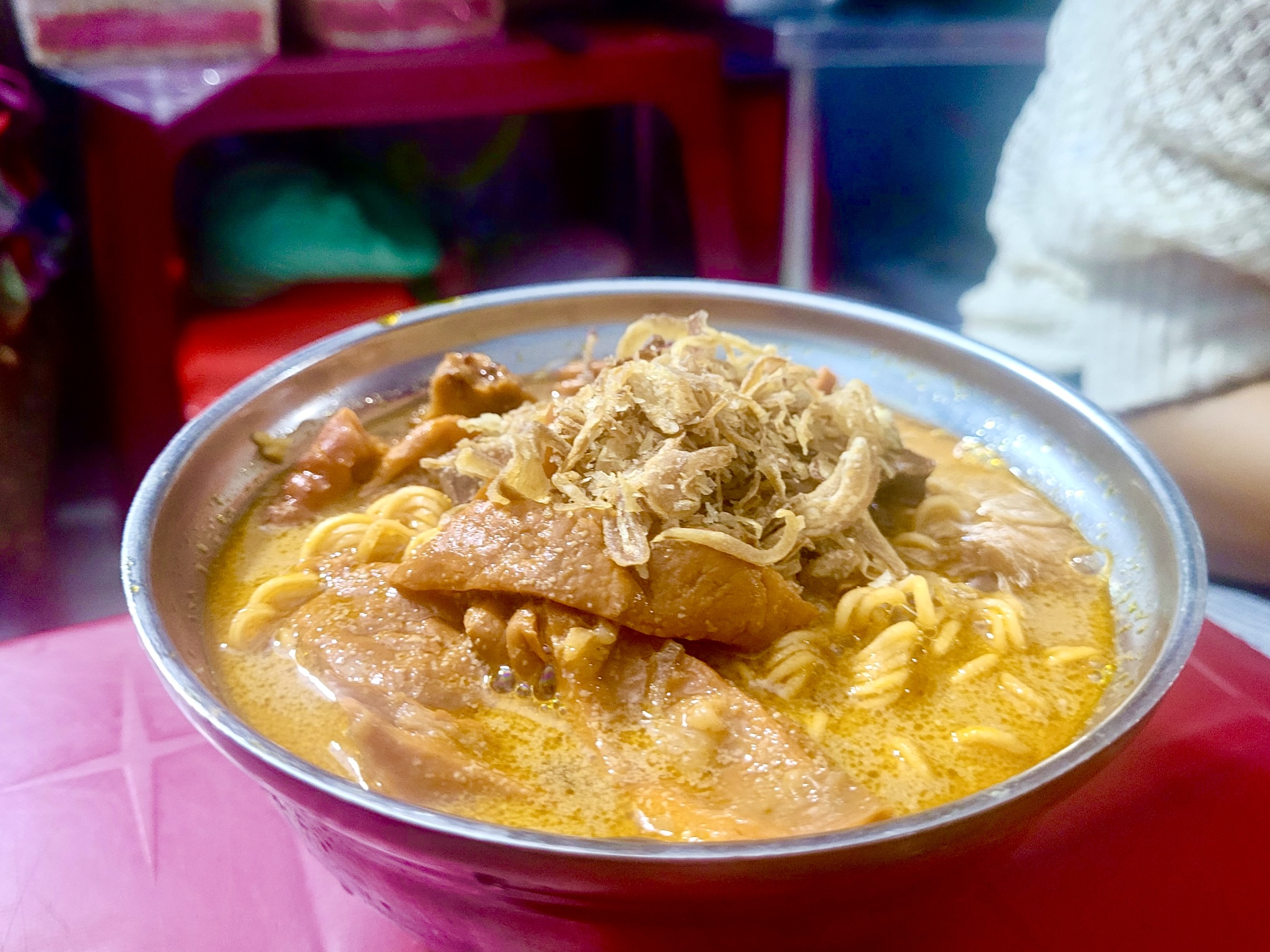 'Phá lấu' is served with noodles at a shop in Binh Thanh District, Ho Chi Minh City. Photo: Ray Kuschert / Tuoi Tre News