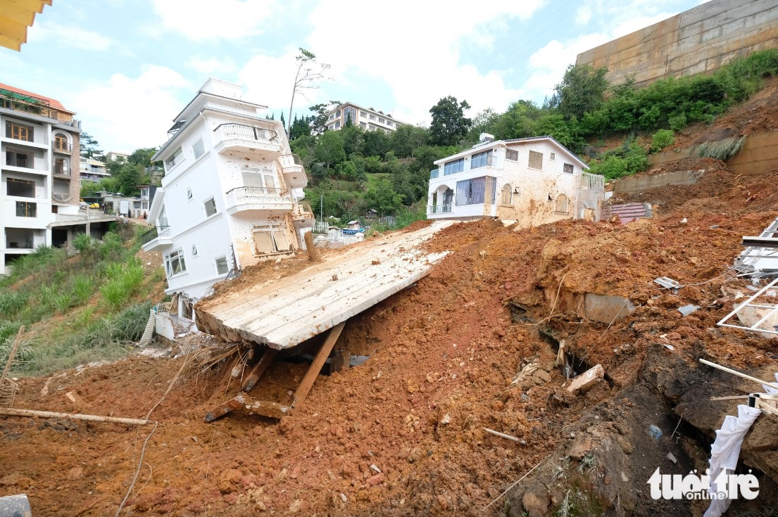 A concrete damages a house on June 29, 2023 in Da Lat City, located in Vietnam’s Central Highlands province of Lam Dong. Photo: M.V / Tuoi Tre