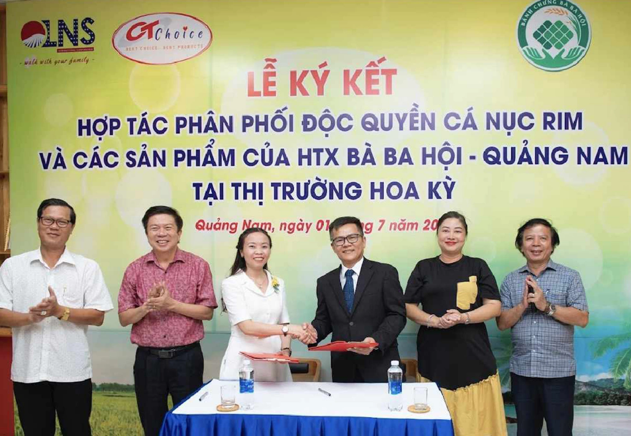 Representatives from Ba Ba Hoi food processing cooperative and LNS International Corporation are pictured at the signing ceremony on July 1, 2023. Photo: Supplied