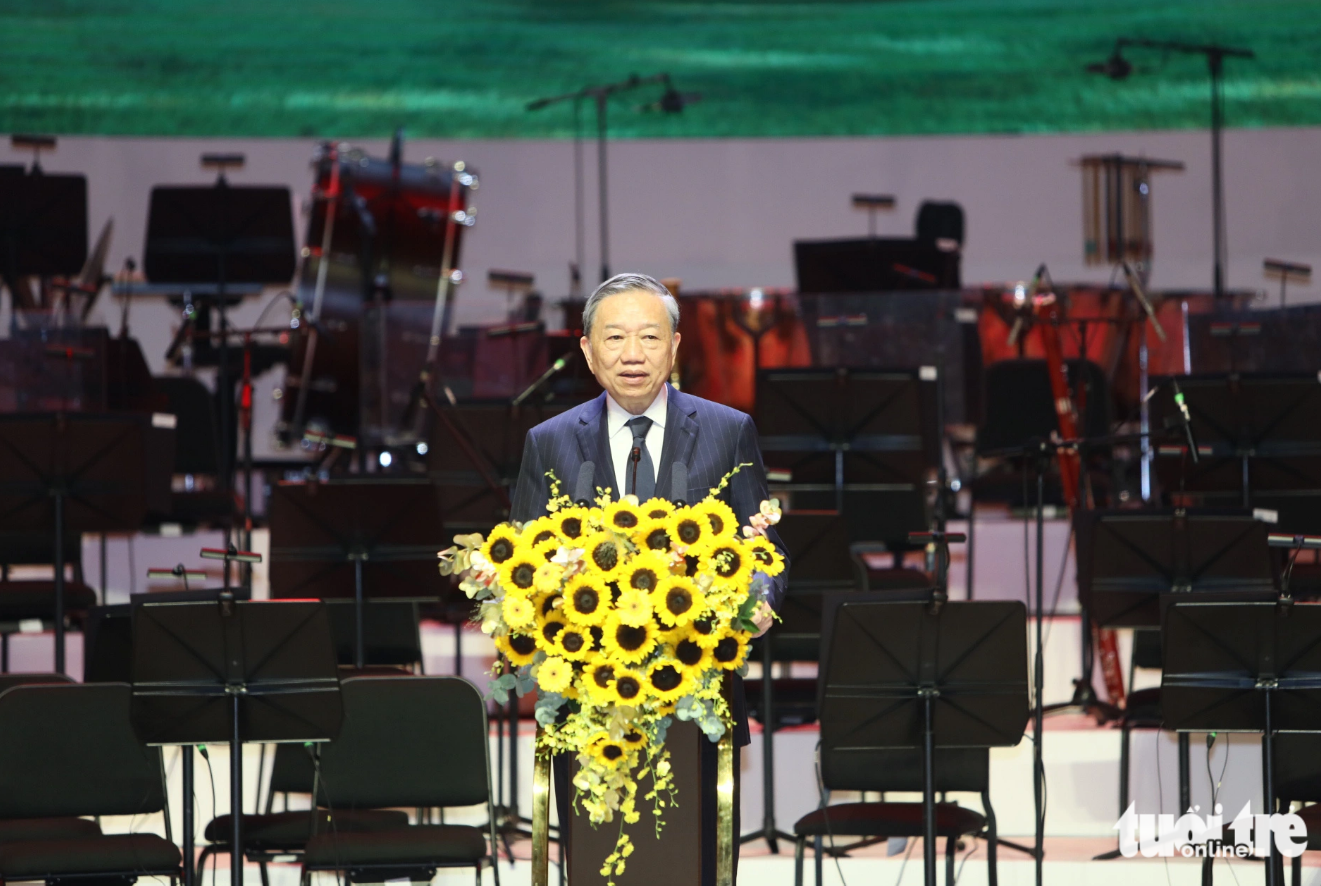 General To Lam, Minister of Public Security, speaks at the inauguration ceremony. Photo: Danh Khang / Tuoi Tre