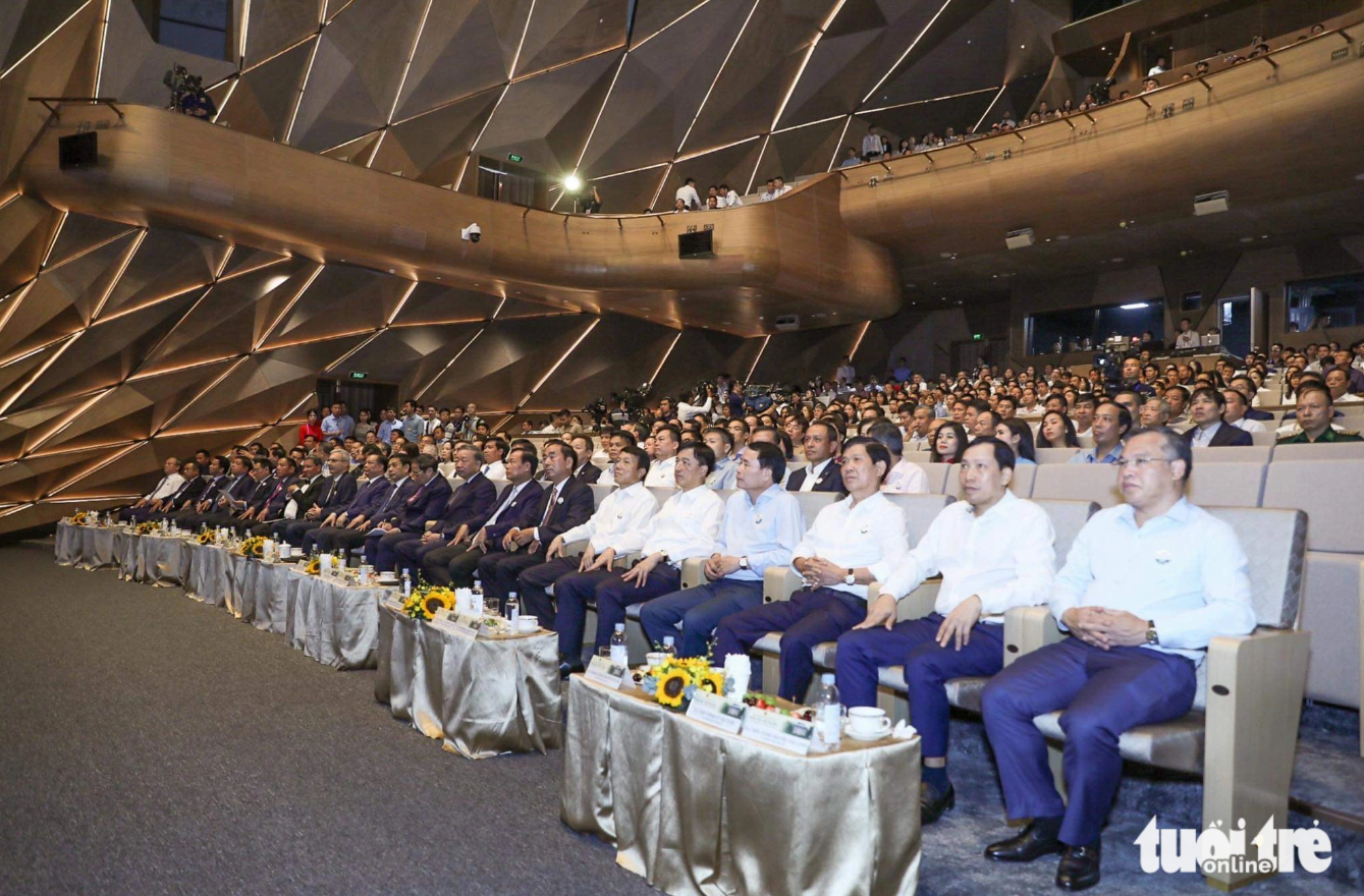 Representatives attend the inauguration ceremony of the Ho Guom opera house, which is modern in its design. Photo: Danh Khang / Tuoi Tre