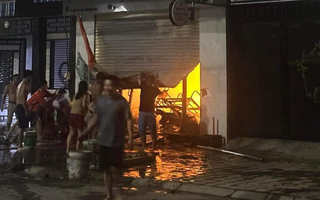 Electric car catches fire while charging, killing 2 in Vietnam’s Thanh Hoa Province