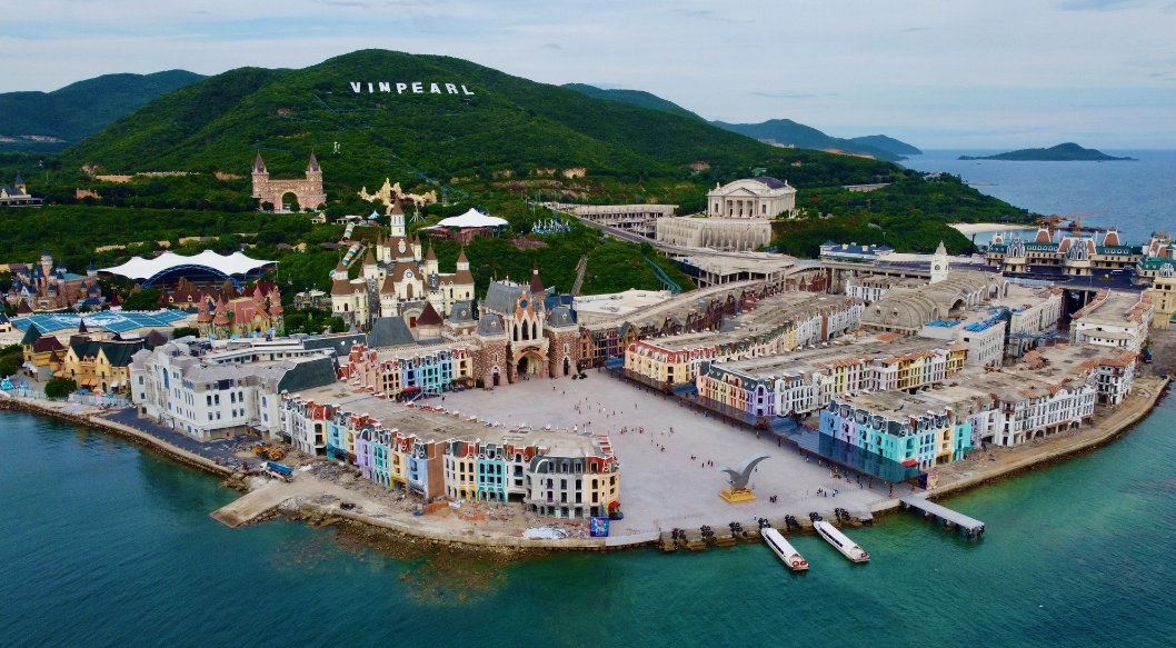 A bird’s eye view of VinWonder Nha Trang. Photo: Minh Chien / Tuoi Tre