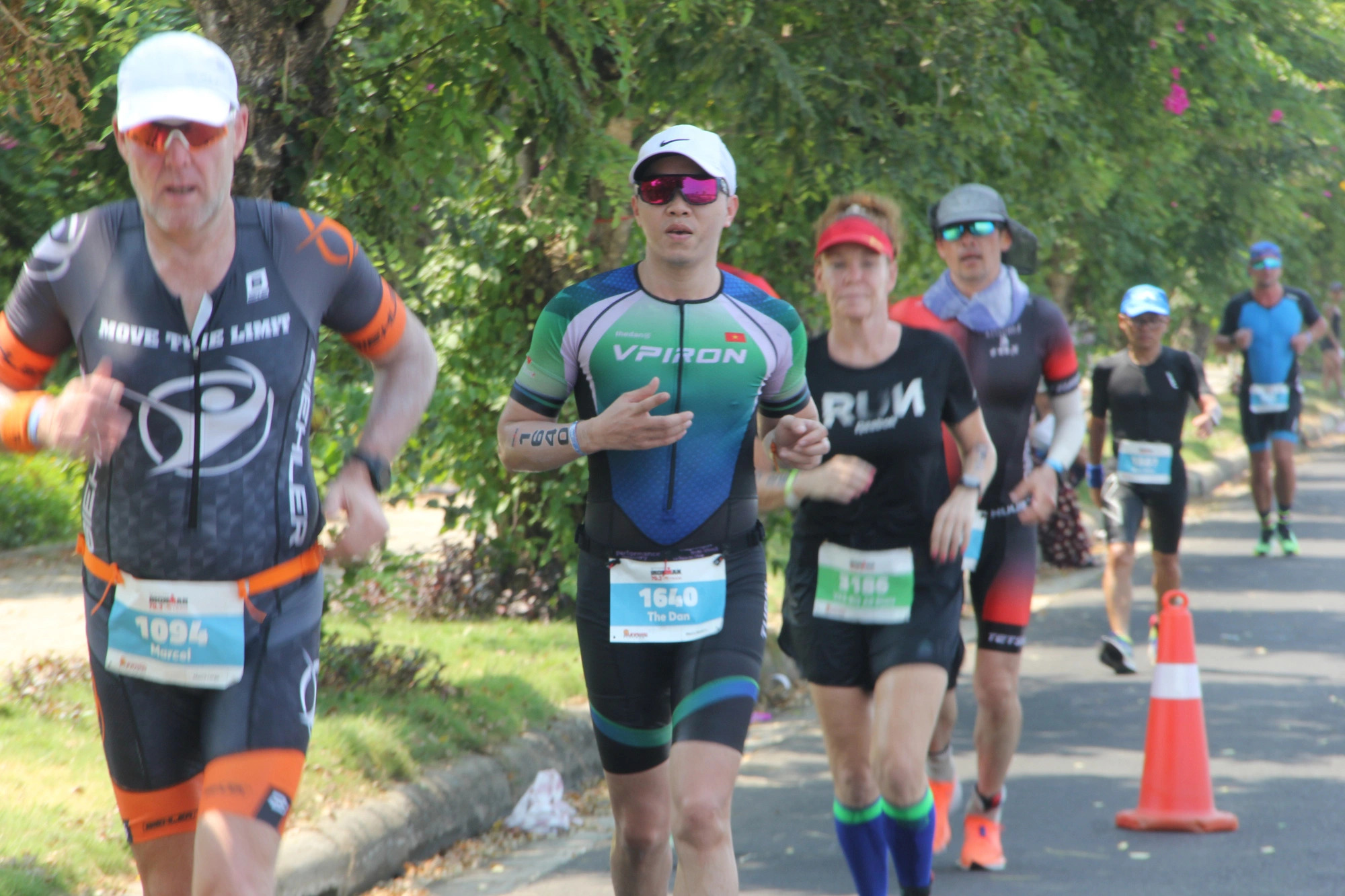 Nearly 1,000 international athletes from 62 countries and territories competed at VinFast IRONMAN 70.3 Vietnam, an international sports event held in Vietnam’s central city of Da Nang on May 4-7, 2023. Photo: Truong Trung / Tuoi Tre