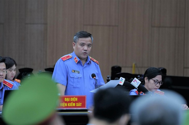 A representative of the Hanoi People’s Procuracy at the court. Photo: Nam Anh / Tuoi Tre