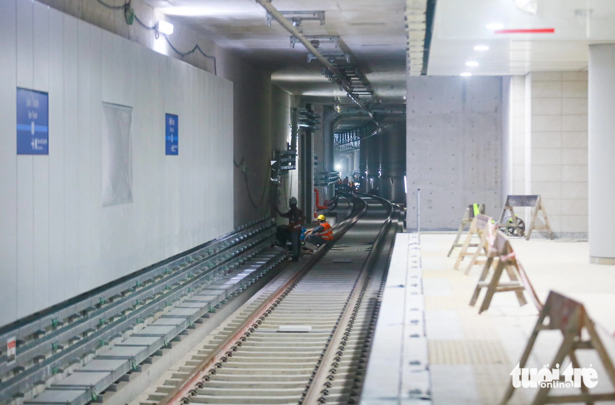 A track measures over 600 meters in length and 1.4 meters in width, establishing a connection between the Ben Thanh Station and  Opera House Station, which will service Ho Chi Minh City’s Metro Line No. 1. Photo: Chau Tuan / Tuoi Tre