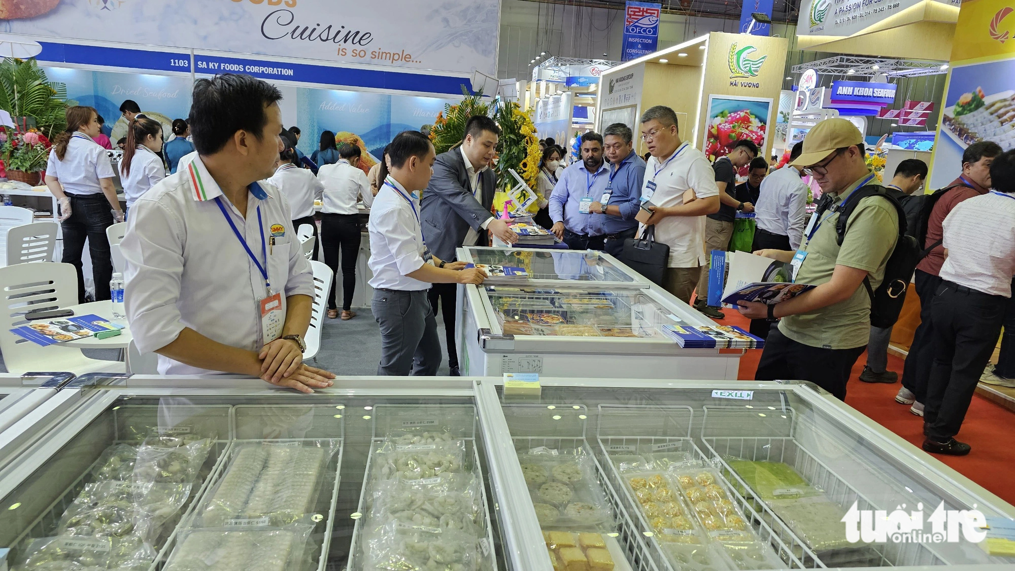 Many visitors from foreign businesses attend the Vietfish 2023 to seek trade promotion opportunities. Photo: N. Tri / Tuoi Tre