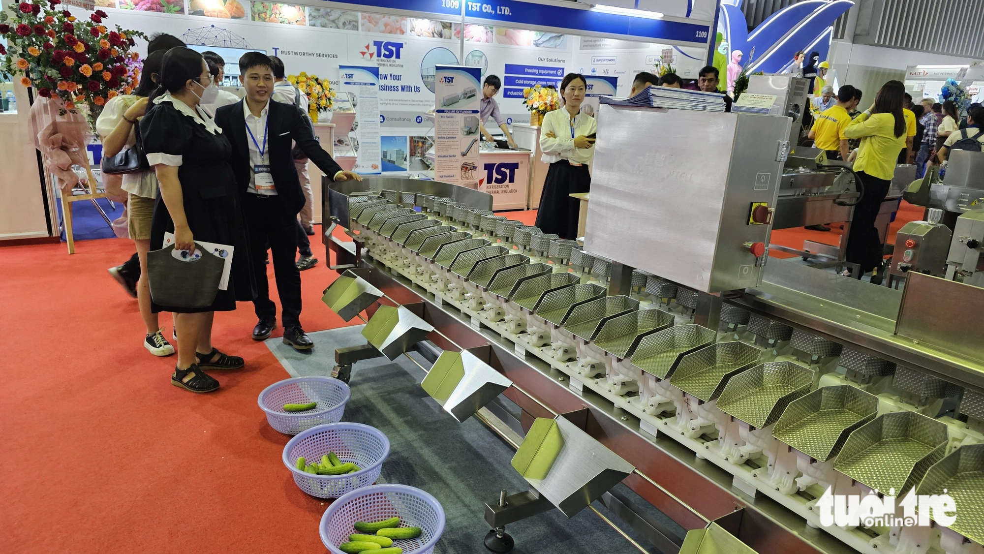 Exhibitors display machinery and equipment to serve aquatic cultivation and production at  the Vietfish 2023. Photo: N. Tri / Tuoi Tre