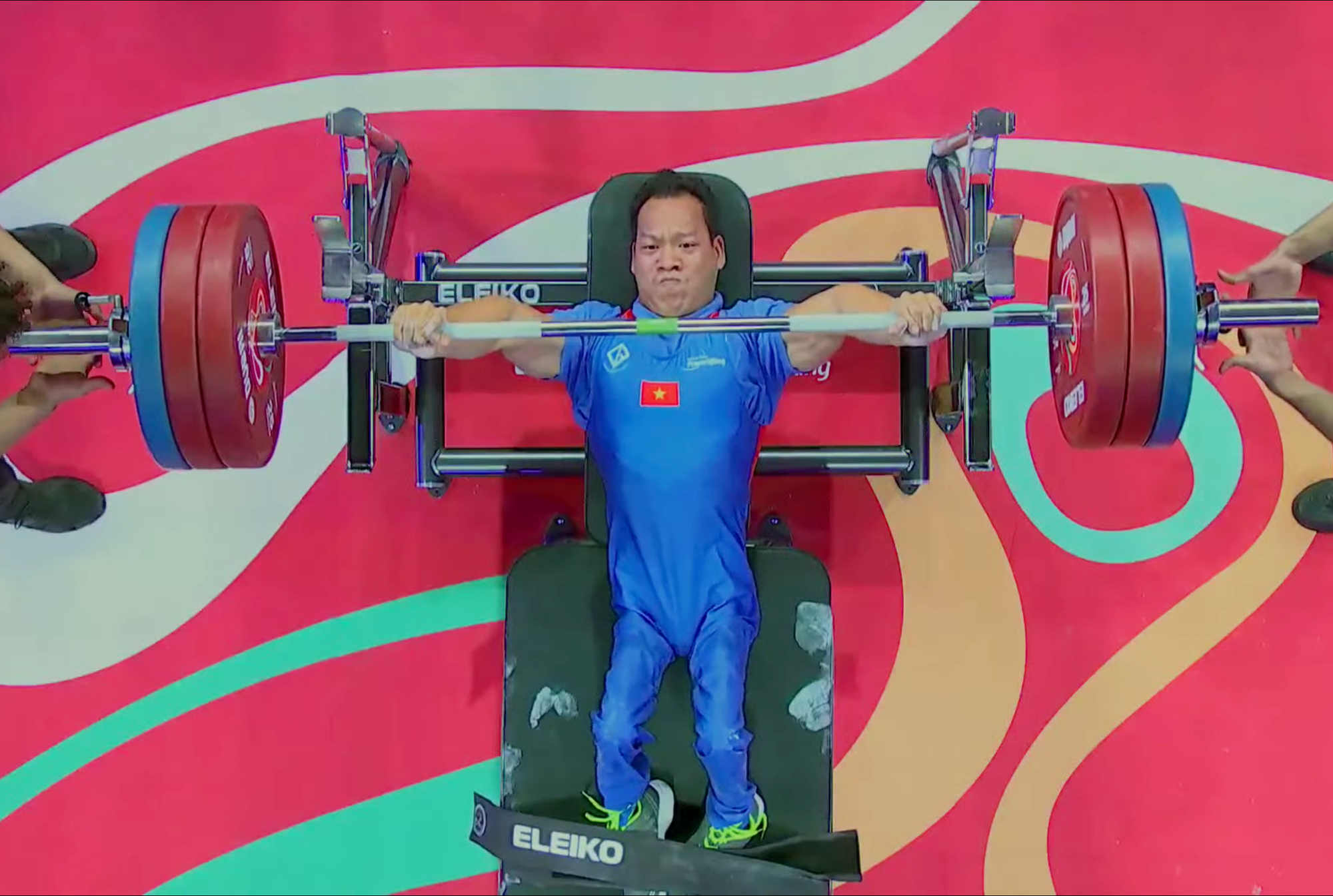 Vietnamese weightlifter Le Van Cong competes at the 2023 World Para Powerlifting Championships. Photo: IPC
