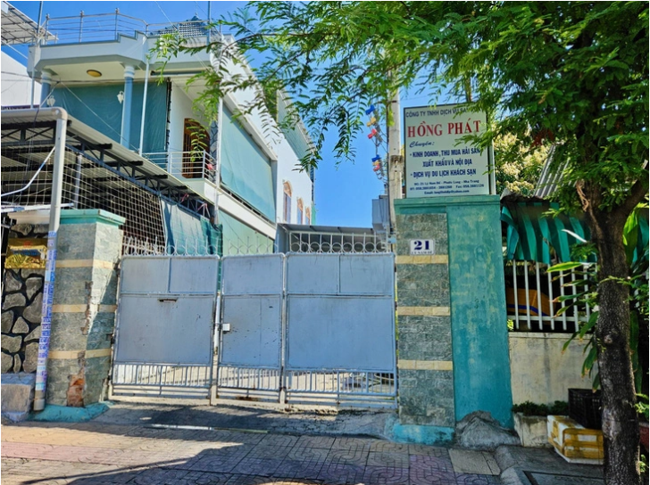 The headquarters of seafood processing firm Hong Phat Service Produce Co. Ltd. in Nha Trang City, Khanh Hoa Province which discharges untreated wastewater to sewers. Photo: Minh Chien / Tuoi Tre