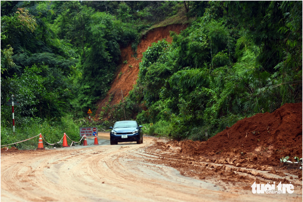 The Binh Phuoc People’s Committee in October 2020 declared a state of emergency on Road DT 755B following the erosion and subsidence of a road section.
