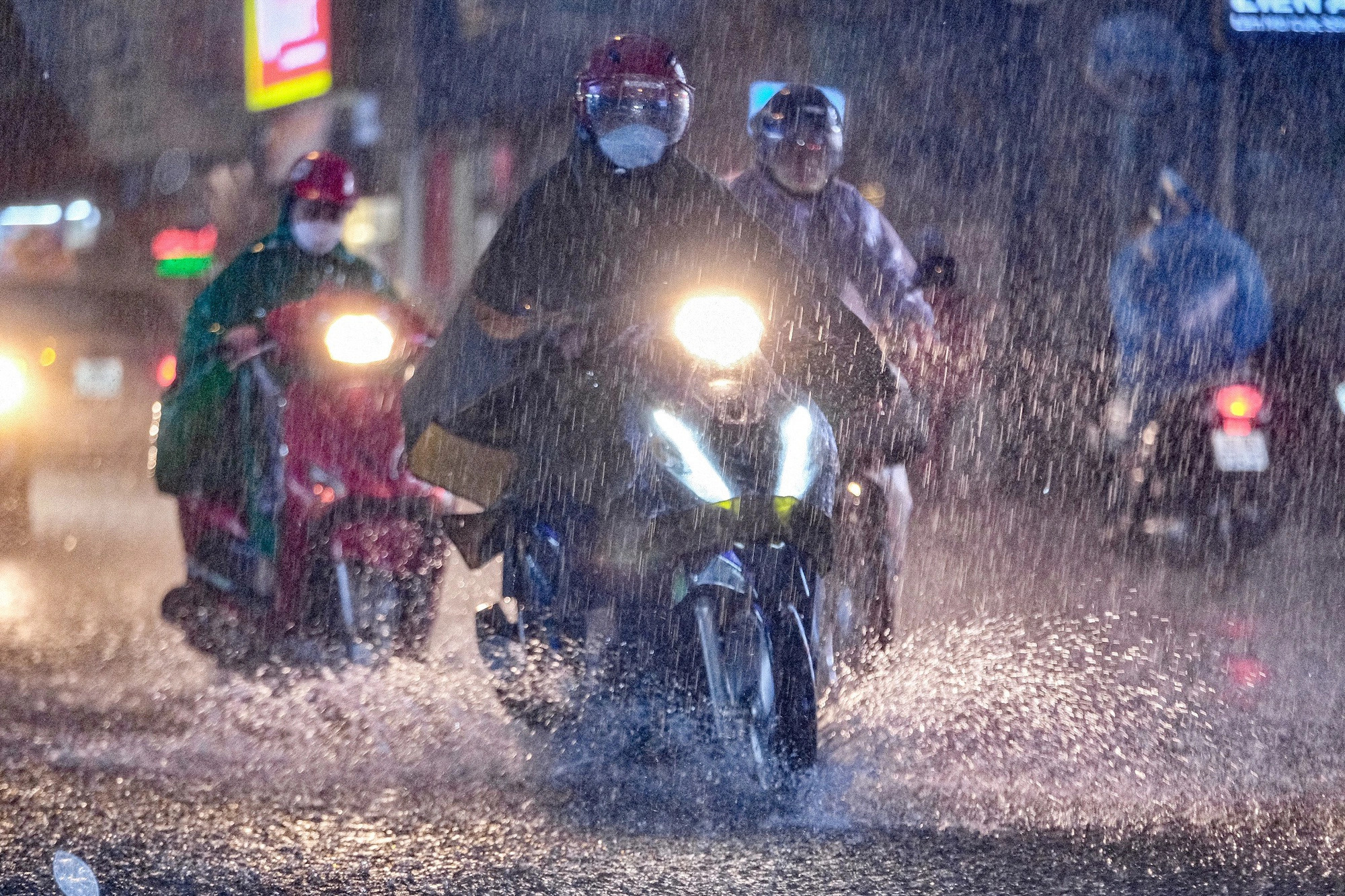 Vietnam to brace for more rains, thunderstorms till next week