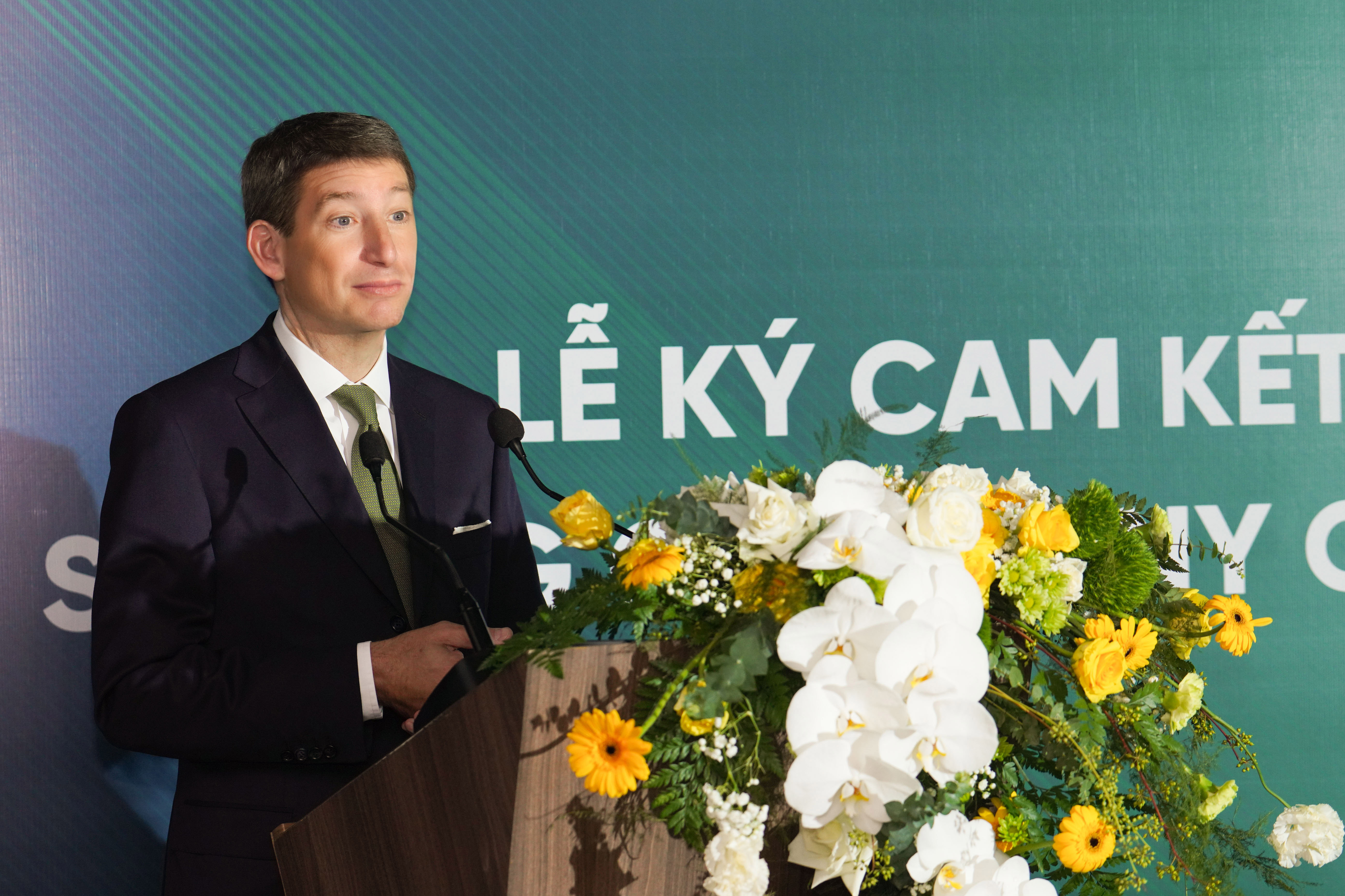 Scott Nathan, CEO of the U.S. International Development Finance Corporation (DFC), speaks at the ceremony for the Commitment Letter signing between DFC and VPBank at the bank’s headquarters in Hanoi, Vietnam, September 10, 2023. Photo: Supplied