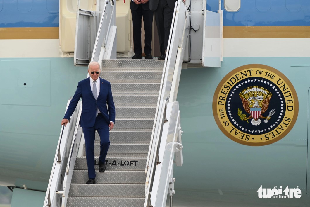 US President Joe Biden Arrives In Vietnam For State Visit | Tuoi Tre News