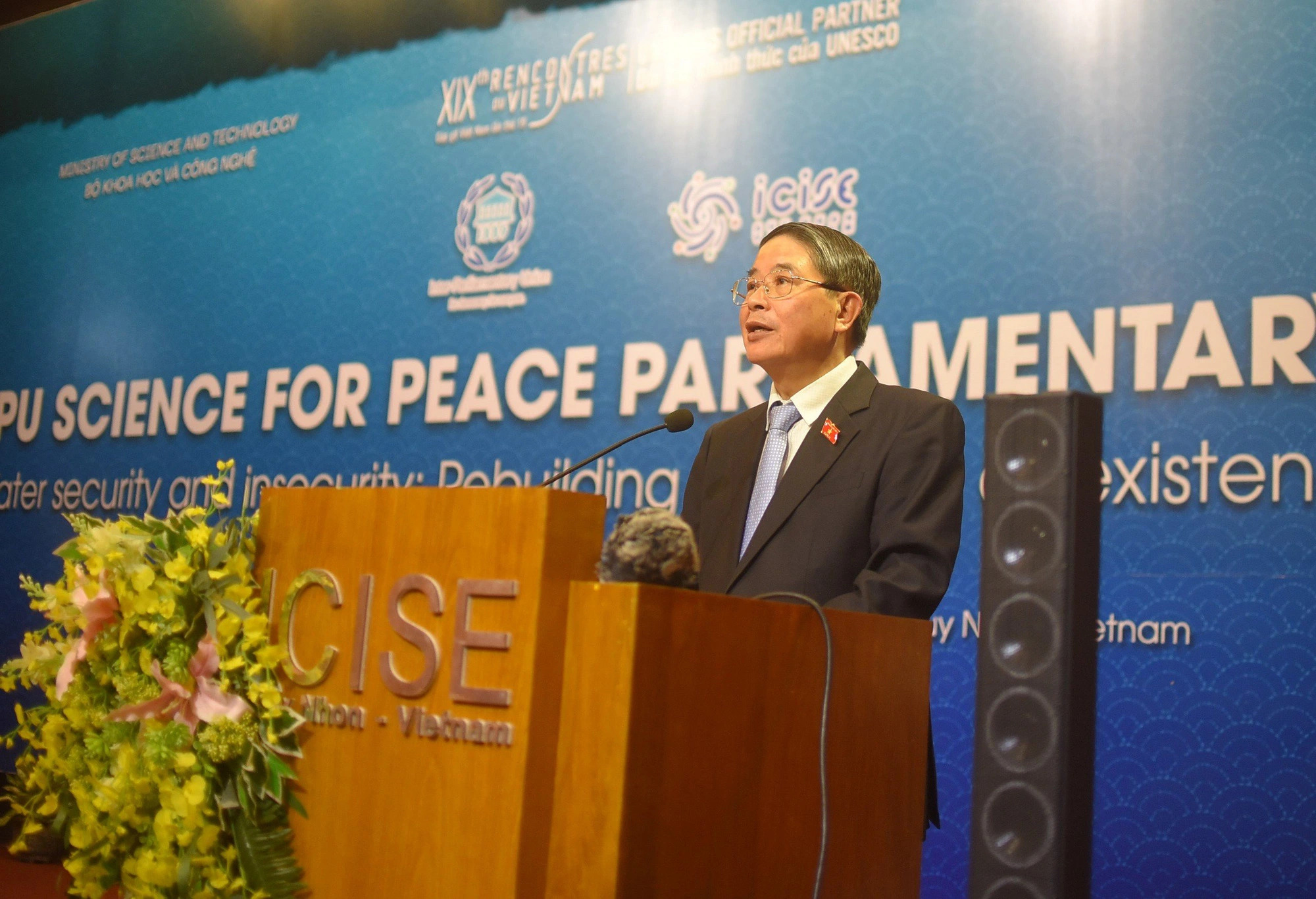 Vice Chairman of the Vietnamese National Assembly Nguyen Duc Hai speaks at the event. Photo: Lam Thien / Tuoi Tre