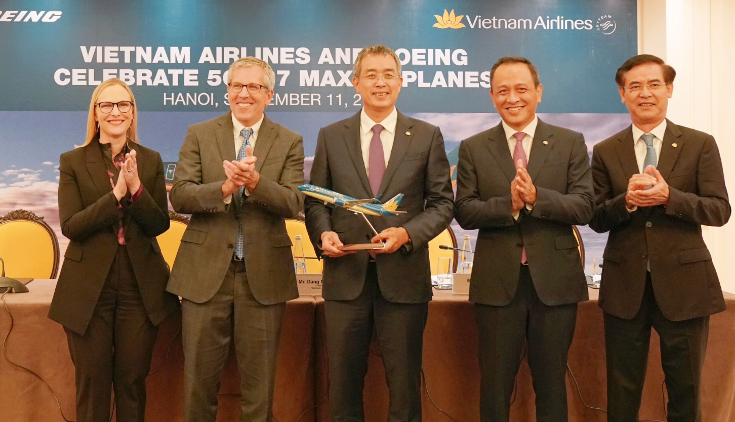 Vietnam Airlines signs MoU to buy 50 Boeing 737 MAX jets