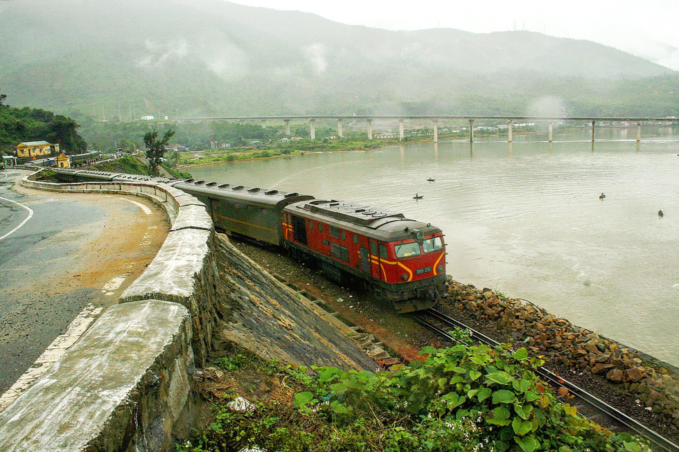 A train navigates the Hai Van Pass in Thua Thien-Hue Province, Vietnam in this undated photo. Photo: Gia Tien / Tuoi Tre