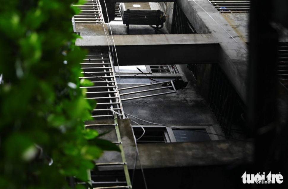 The scene of a fatal fire at an apartment block in Hanoi. Photo: Danh Khang / Tuoi Tre