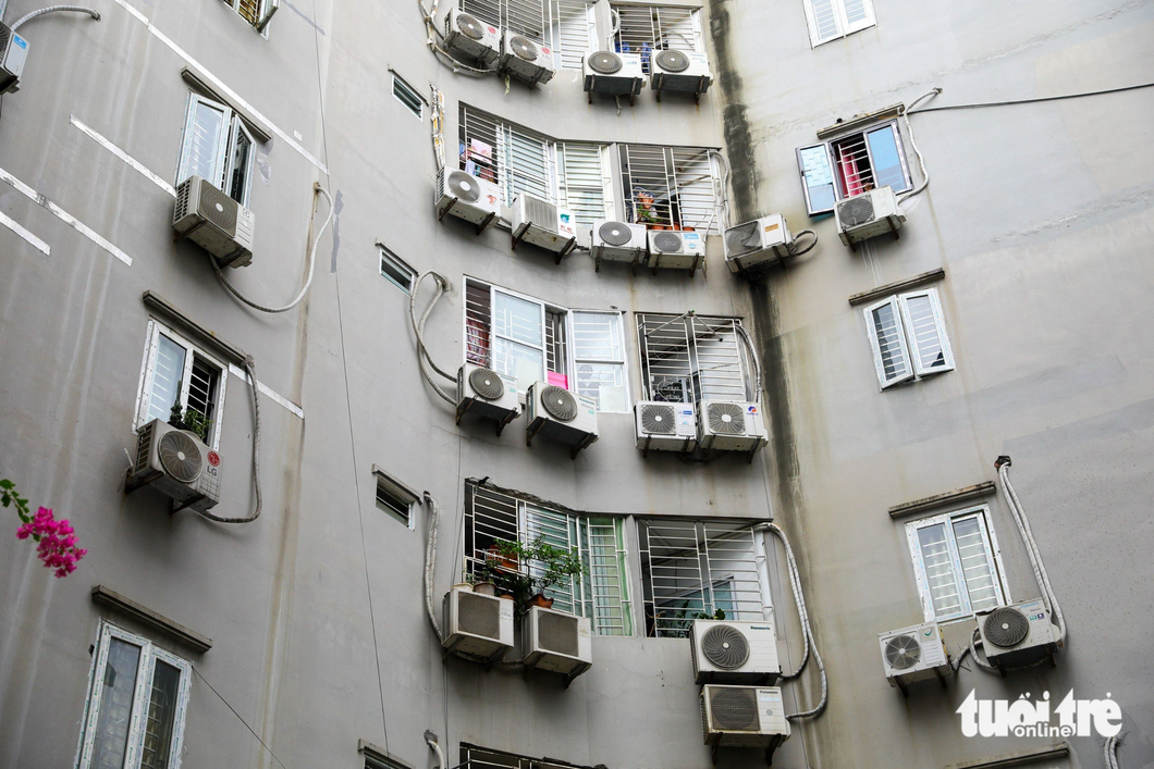 Apartment blocks in Hanoi are often high-rise and have many rooms. Photo: Danh Khang / Tuoi Tre