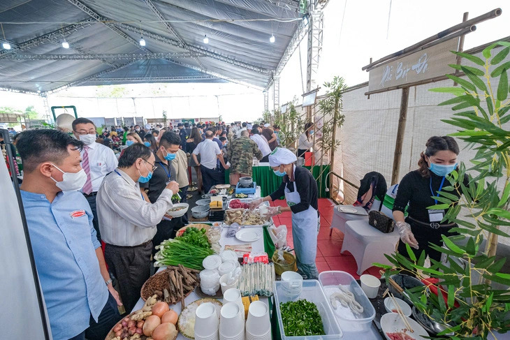 Participants are seen at the Day of Pho held in 2020. Photo: Nam Tran / Tuoi Tre