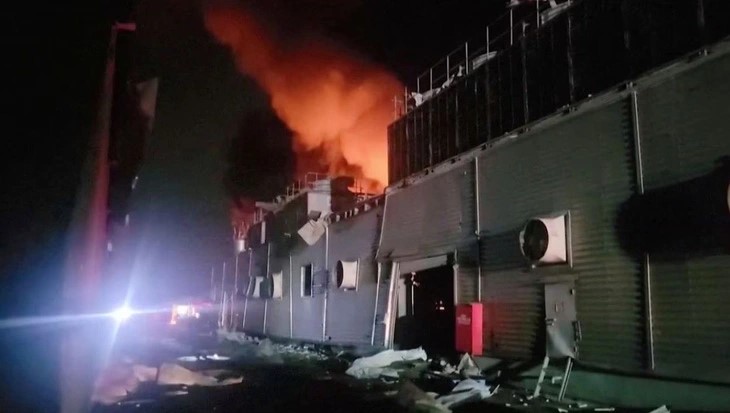 Smoke rises from a golfing equipment factory, following a fire at the golf equipment factory in Pingtung, Taiwan, September 22, 2023, in this screen grab obtained from a handout video. Photo: Reuters