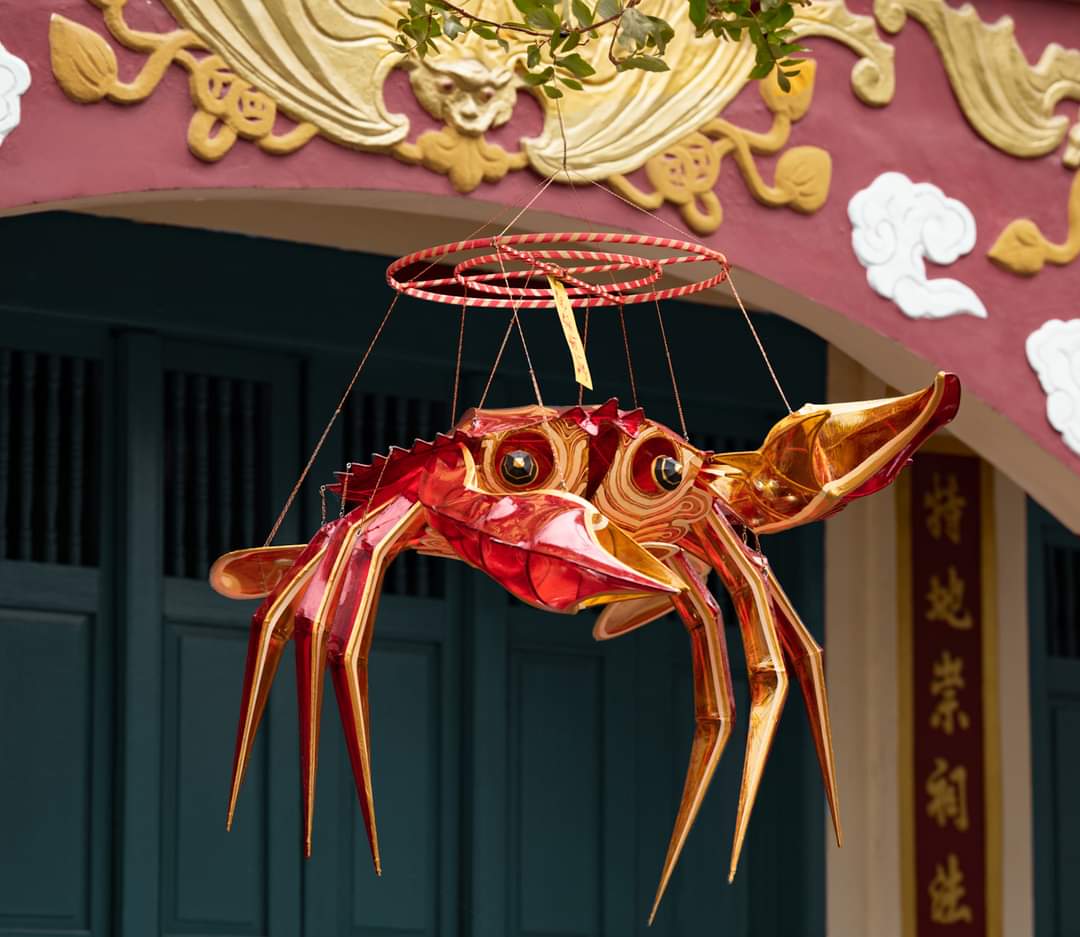 This lantern, named Cu giai (crab) by Khoi Dang Tac Khi sold for VND5,830,000 (US$239). Photo: Khoi Dang Tac Khi