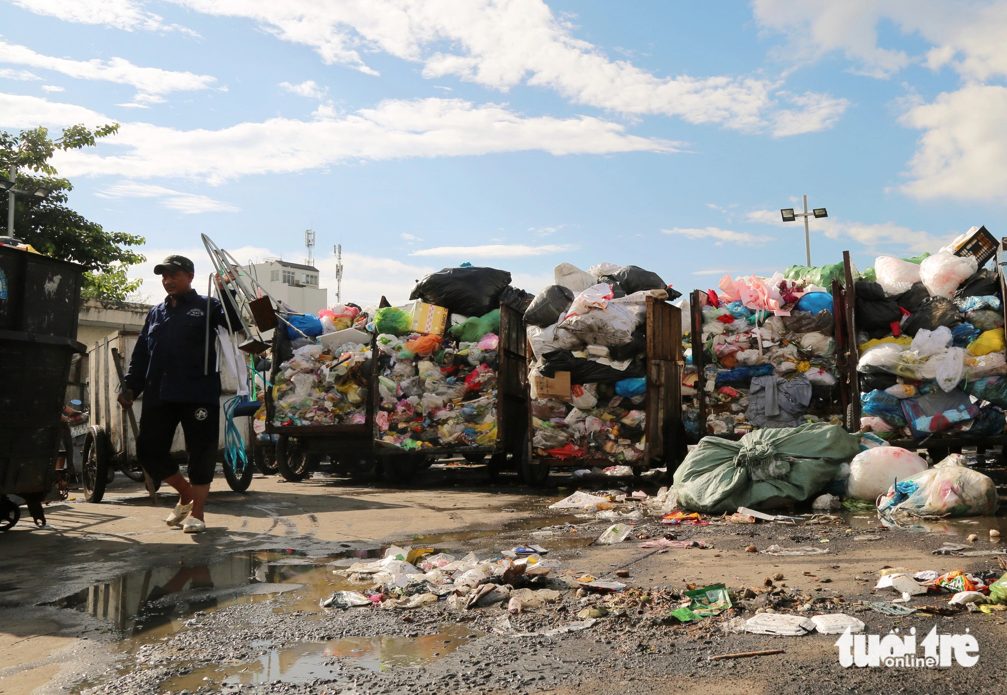 A large volume of used plastic bags at a garbage dump in Binh Thanh District, Ho Chi Minh City