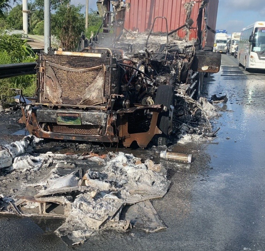 The front end of a truck charred by flames. Photo: Supplied
