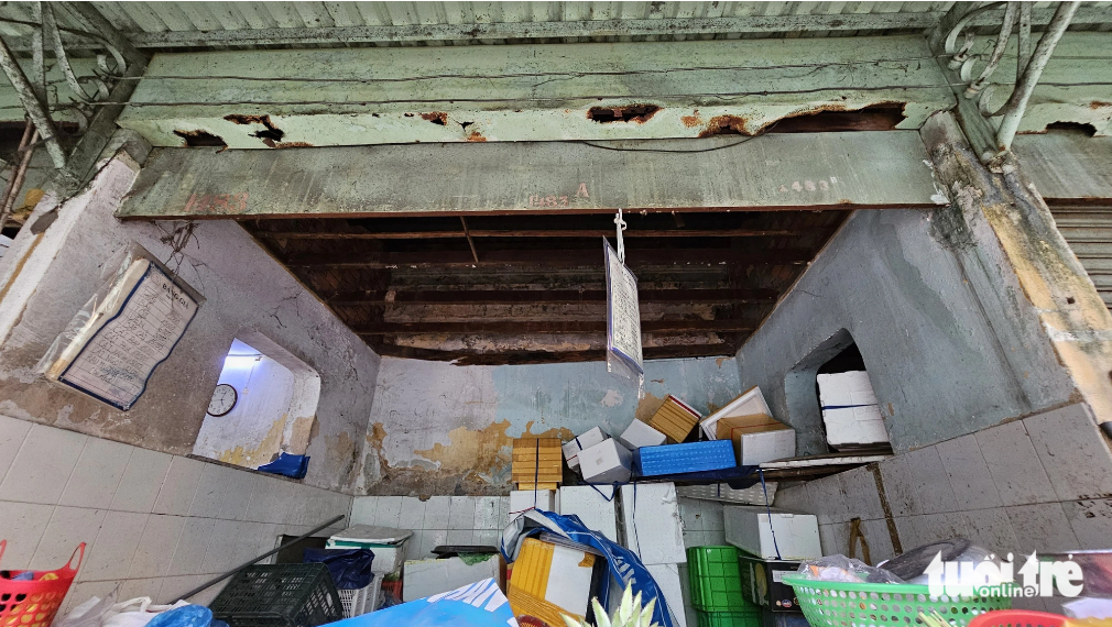 A degraded stall at Ben Thanh Market. Photo: N.Tri / Tuoi Tre